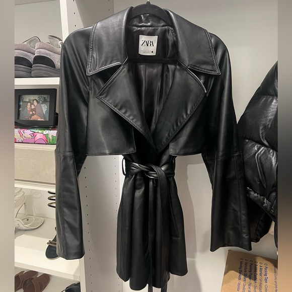 Leather jacket - Picture 3 of 7